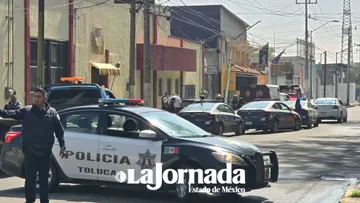 Toluca: Hombre pierde la vida luego de impactarse contra un poste de luz