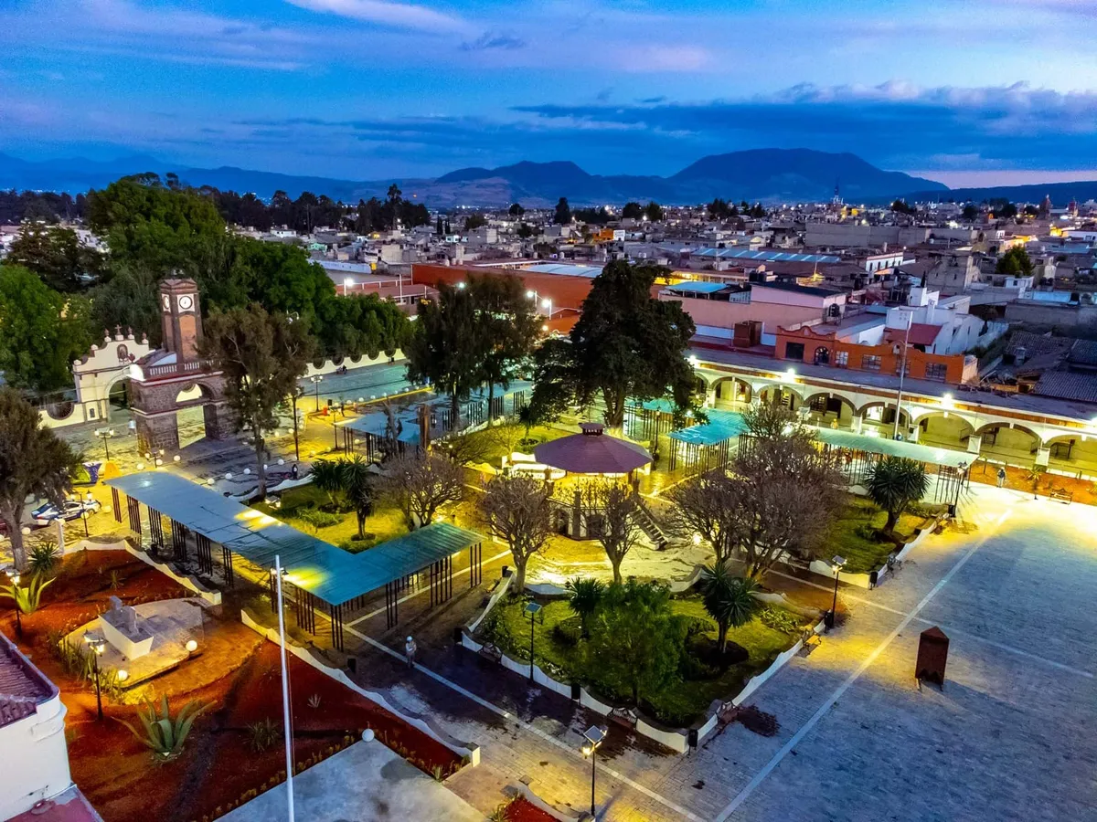 Estrena Calimaya “Plaza del Mariachi”