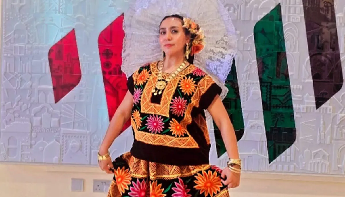 Nayo Elizabar, una mexiquense que representa el folklore a nivel mundial