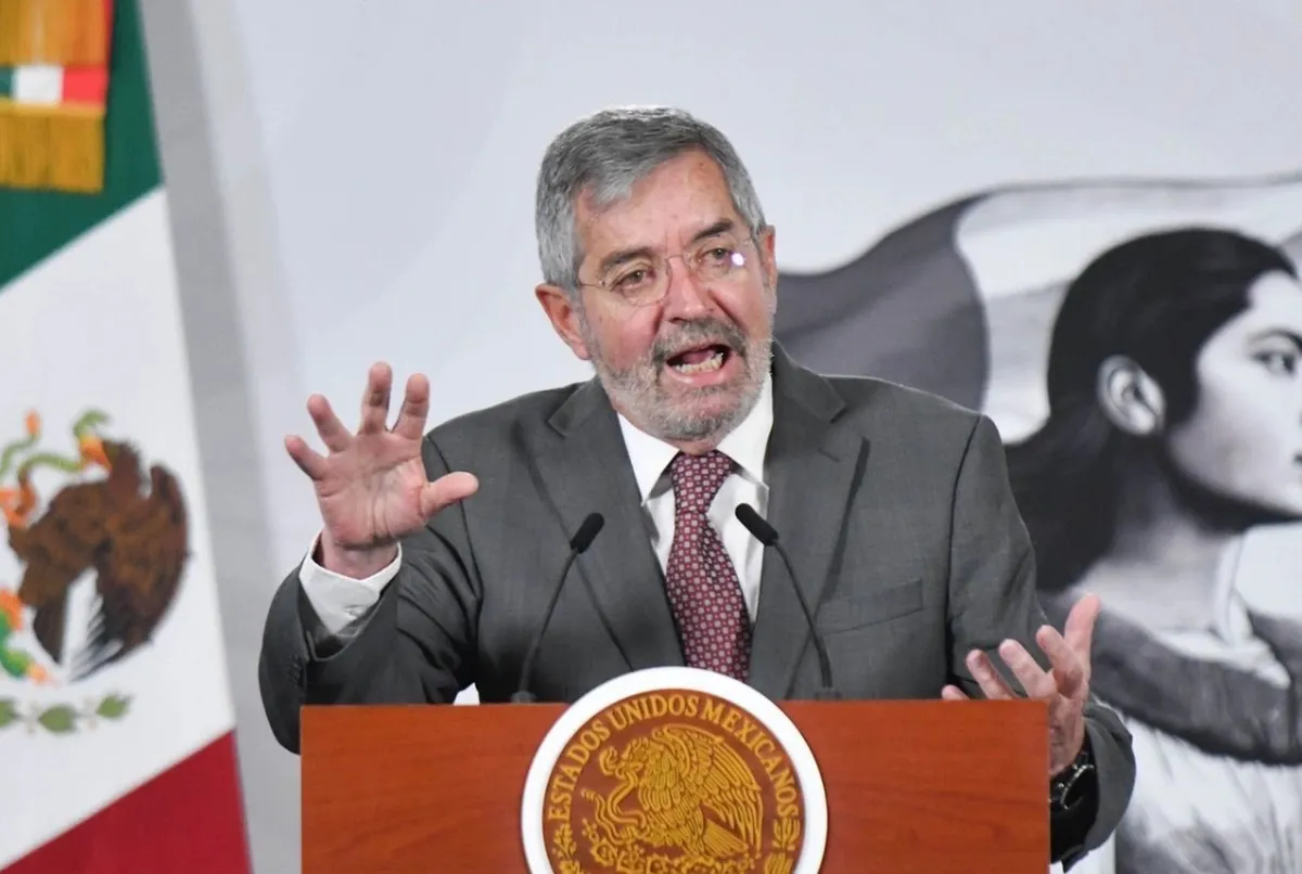 Roberto Velasco asume la Cancillería tras renuncia de Juan Ramón de la Fuente por motivos de salud