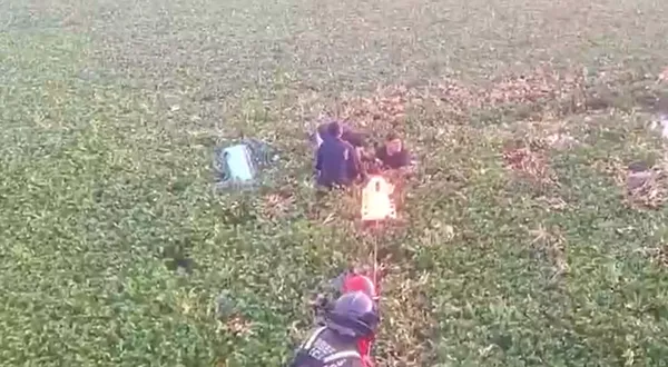 Fallece mujer y cinco lesionados tras caída de auto a canal en la Peñón–Texcoco [VIDEO]