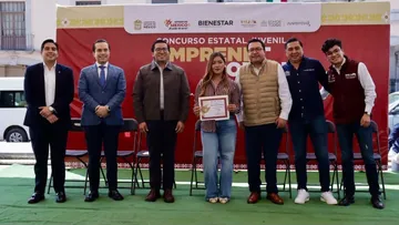 Miguel Ángel Ramírez entrega premios a emprendedores