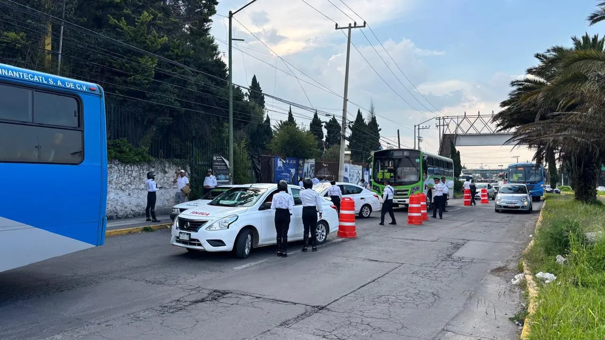 Arranca operativo para retirar vehículos contaminantes en Toluca