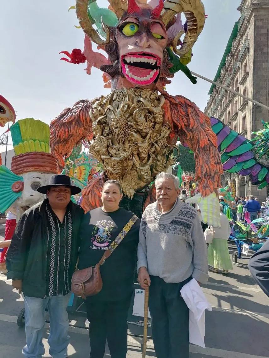 ”Nido en la cabeza”, alebrije mexiquense participa en desfile en la CDMX