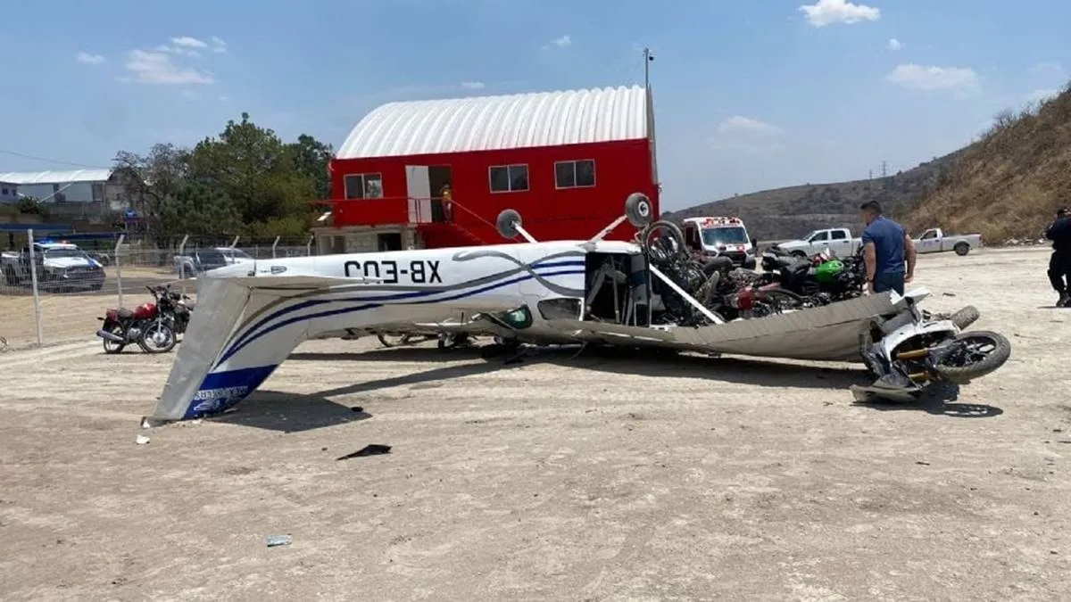 Atizapán: Se desploma avioneta Cessna, reportan tres lesionados