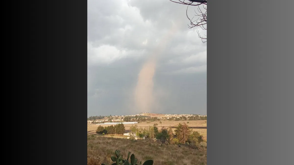[VIDEO] Se forma tornado en Toluca