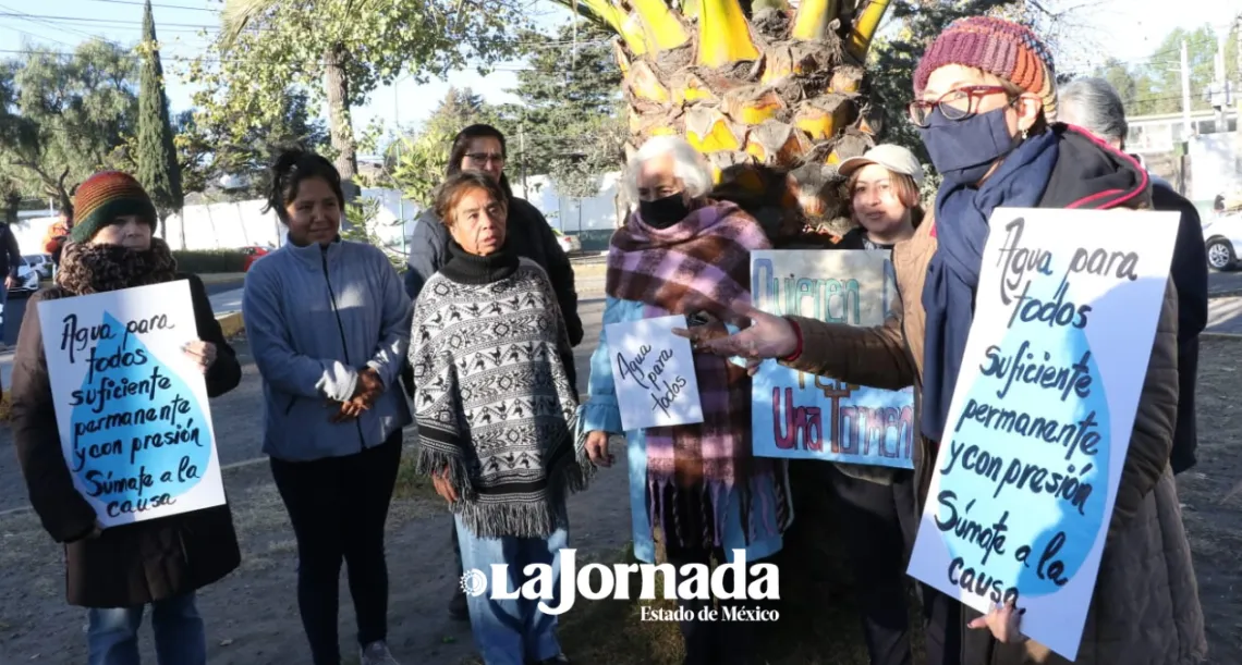 Toluca: Vecinos se manifiestan para exigir acceso a agua potable
