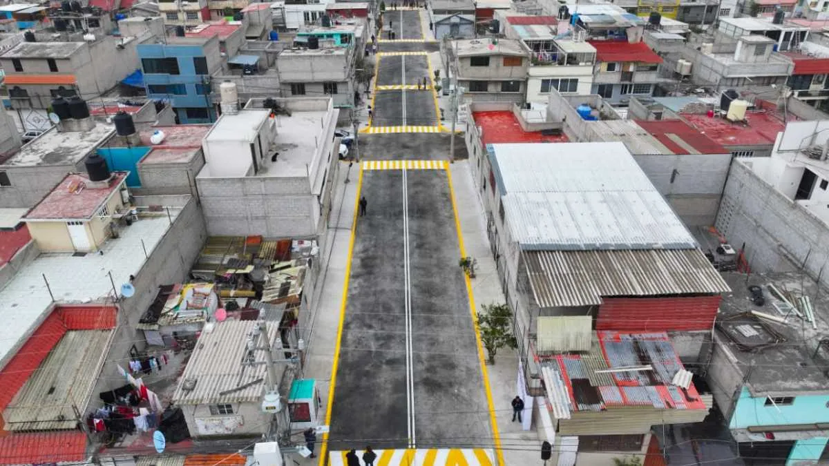 Ecatepec pavimenta calles olvidadas por décadas
