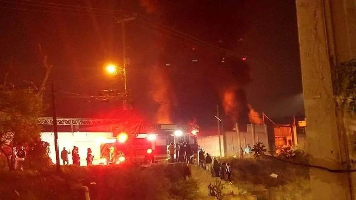 Cuautitlán Izcalli: Se registró incendio en empresa de unicel