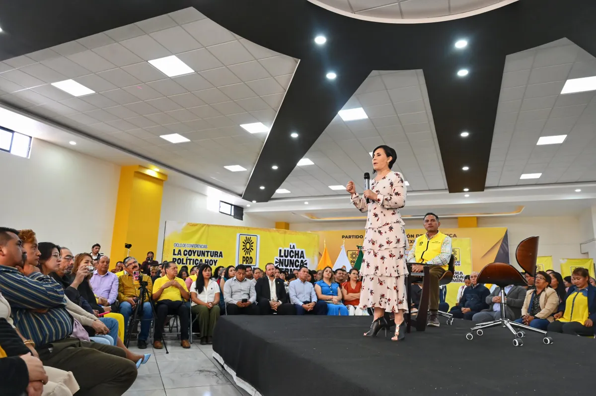 Critica Rosario Robles autoritarismo y abandono de políticas para mujeres del Gobierno federal