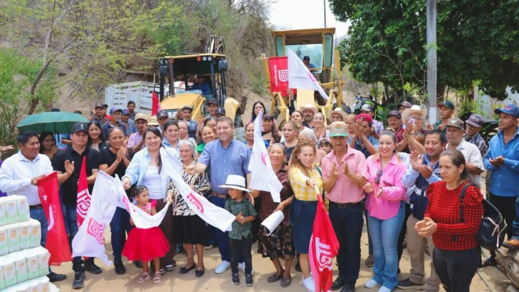 Alcalde de Badiraguato cumple su palabra al entregar y arrancar obra pública en la comunidad de Cortijos de Guatenipa