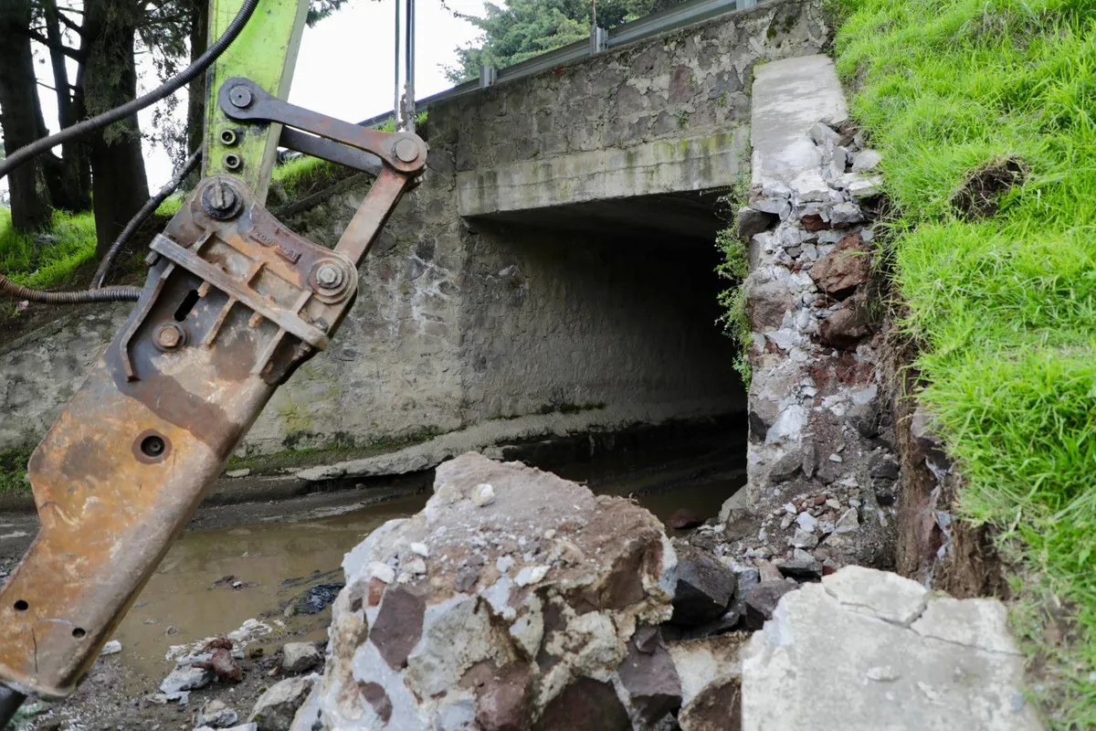 Inicia modernización del puente peatonal “La Clínica” en Tenango del Valle