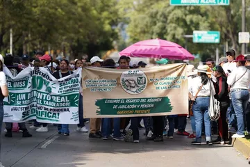 Llama Segob a trabajadores del IMSS a mantener el diálogo; niega retención de líderes sindicales tras bloqueo en Reforma