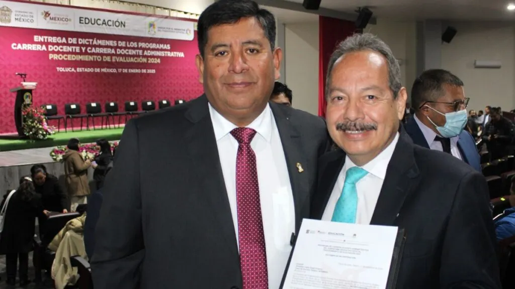 SMSEM entrega dictámenes a 233 docentes de programas de estímulos junto a SECTI