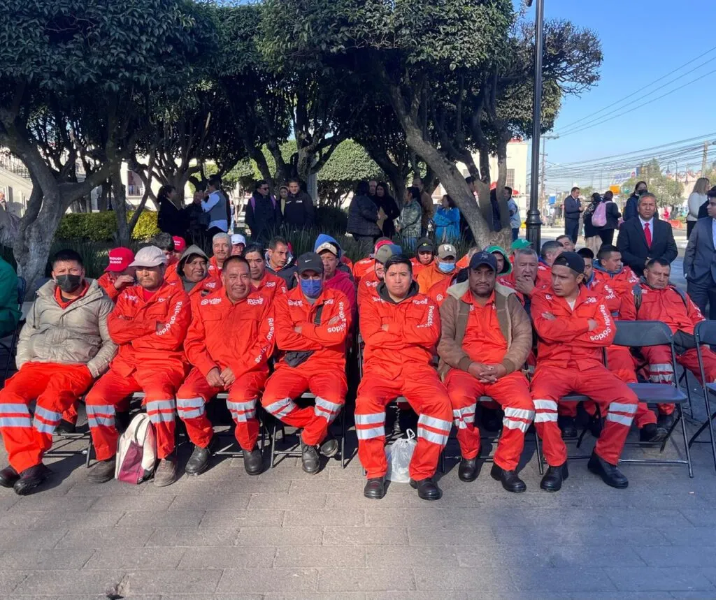 Miguel Ángel Ramírez entregó equipamiento a servidores públicos