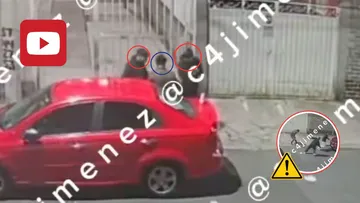 Momento exacto en que los delincuentes armados interceptan y agreden al joven en las calles de la colonia Agrícola Oriental.