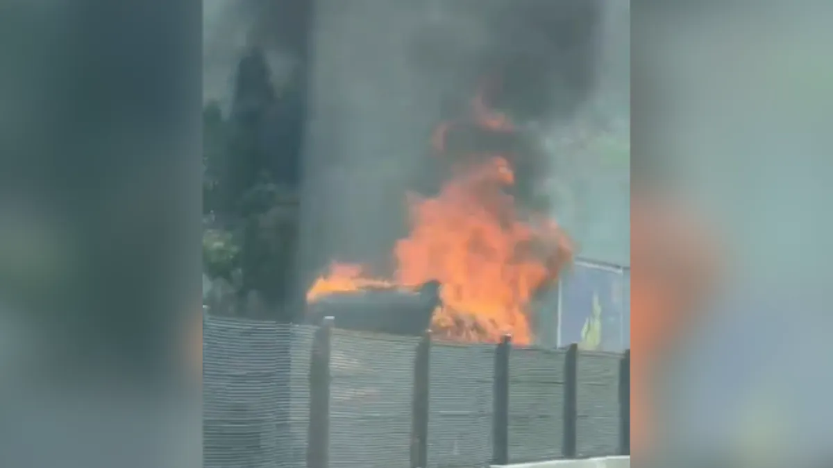 Se incendia tráiler en la Autopista Chamapa-Lechería [VIDEO]