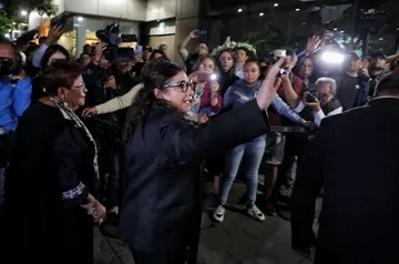Acude Clara Brugada a funeral de sus colaboradores asesinados