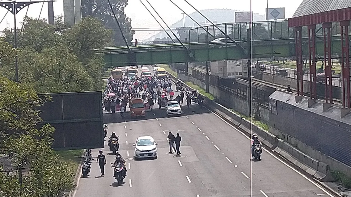 Continúan protestas de transportistas mexiquenses en la CDMX