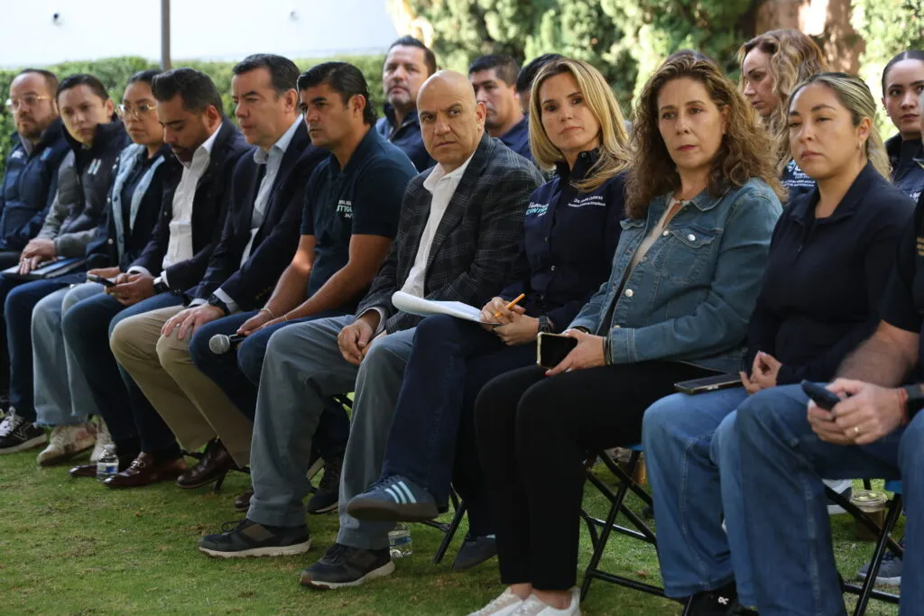 Reconocen vecinos eficiencia de “Huixquilucan Contigo 24/7” ante respuesta inmediata a sus demandas