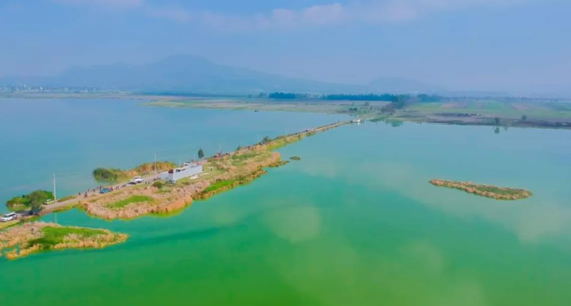 Chalco: Inician trabajos de saneamiento de Lago de Xico