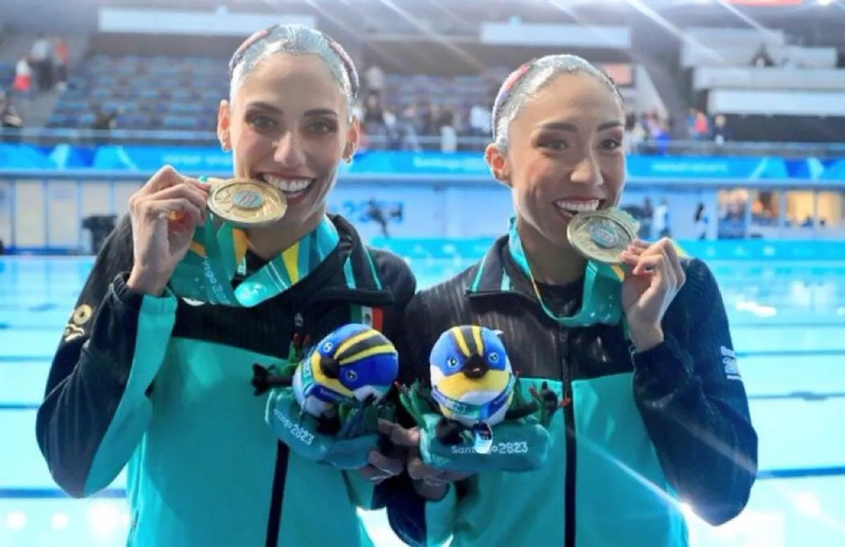 Joana Jiménez hace historia en dueto de natación artística