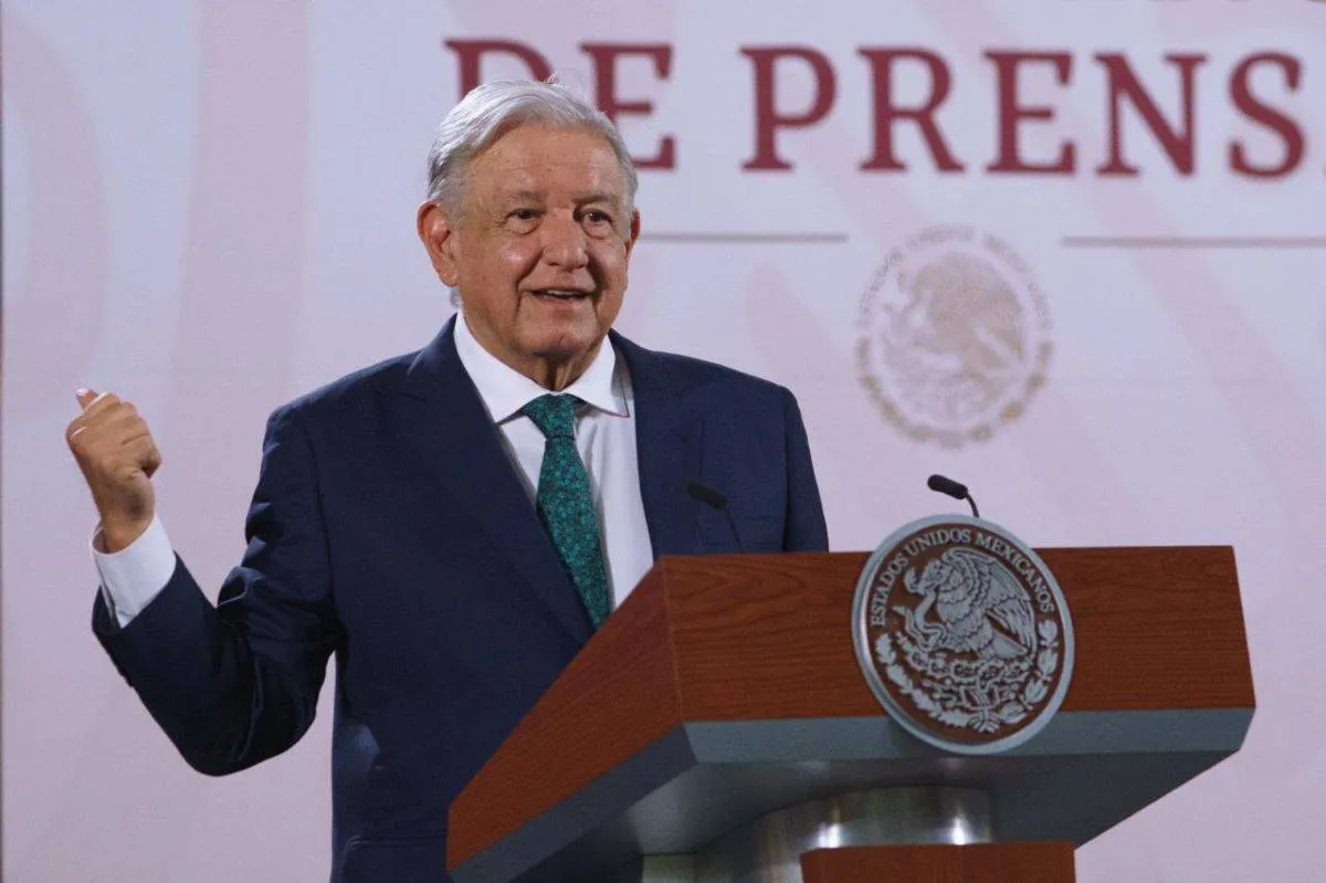 El presidente Andrés Manuel López Obrador se mostró animoso, contento y lleno de esperanza para el futuro de México, luego de saber el resultado contundente en las elecciones donde coloca a la doctora Claudia Sheinbaum como la virtual presidente de la nación. Foto: Presidencia