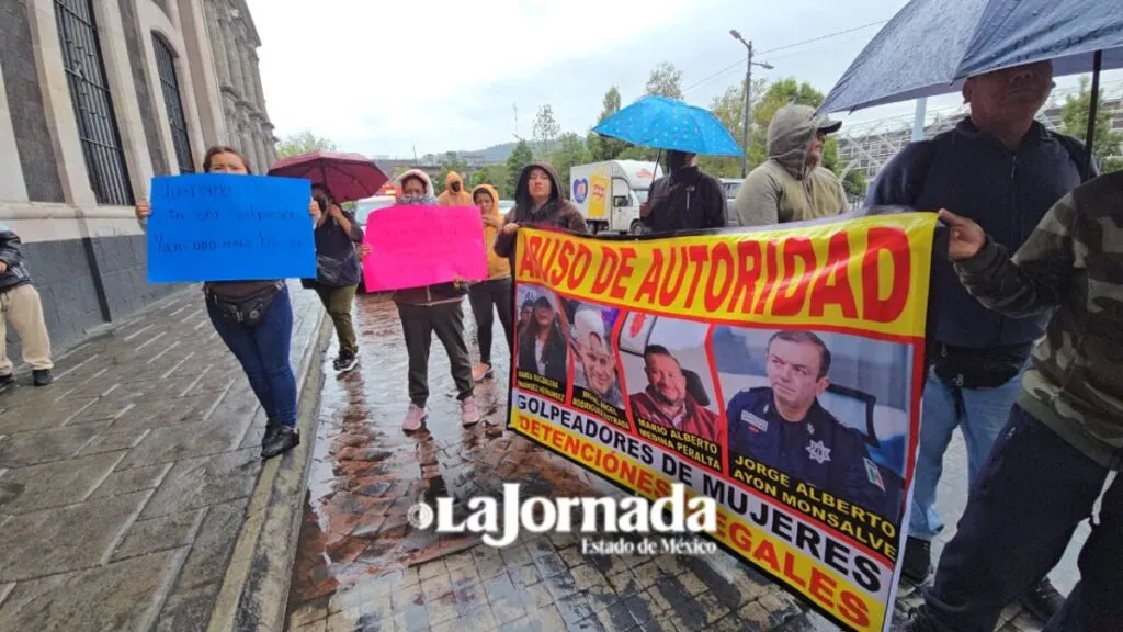 Vendedores ambulantes se manifiestan en Toluca; piden les dejen trabajar