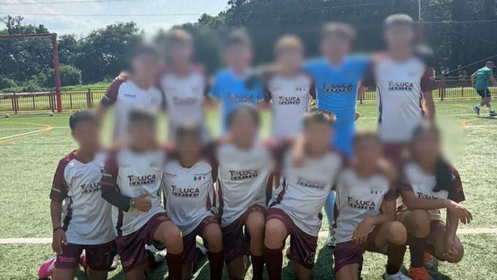 Niños toluqueños cumplen sueño de jugar futbol en Japón