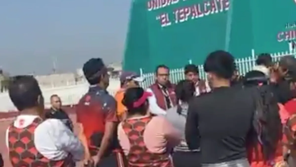 Autoridades intentan desalojo de a deportistas en Chimalhuacán