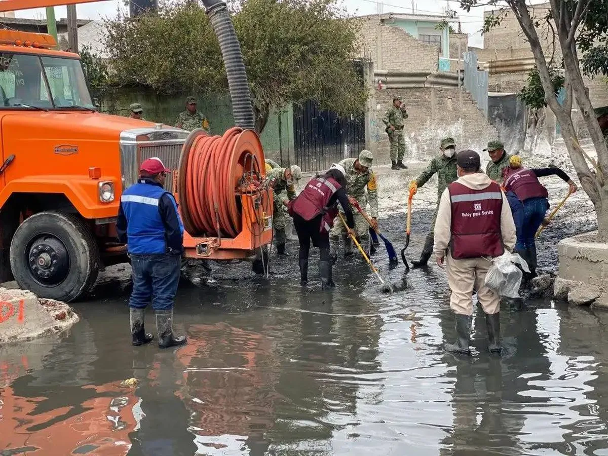 Continúa la limpieza de calles en Chalco