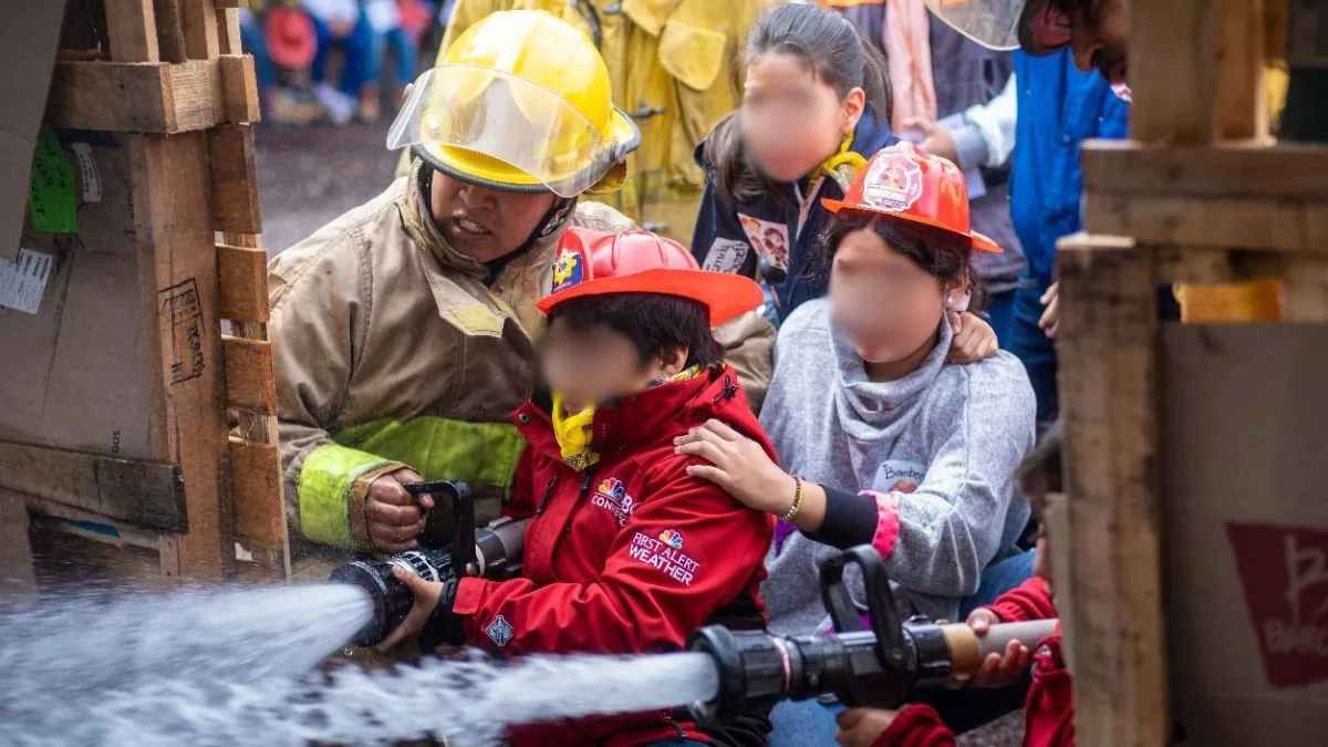 Pequeños bomberos de Coacalco aprenden sobre prevención y ayuda