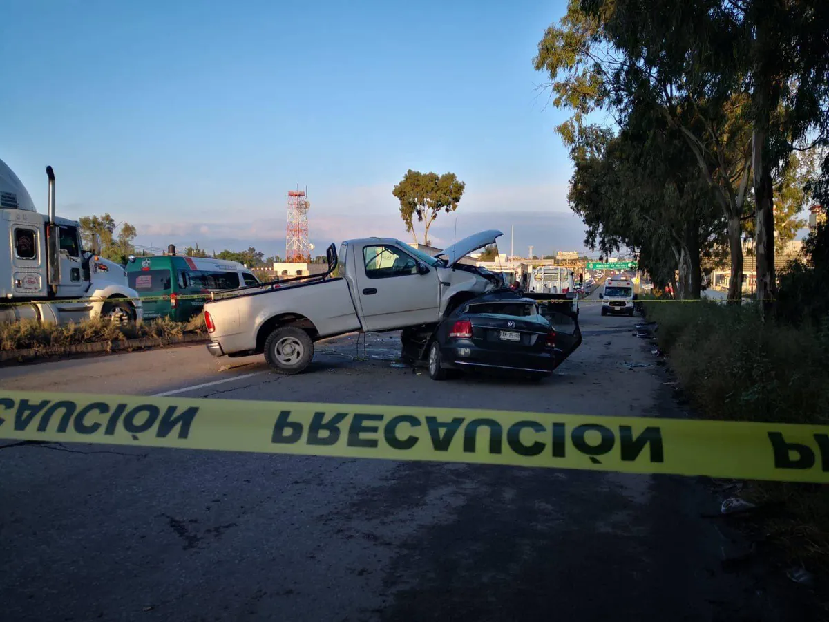 Conductor ebrio invade carril y mata a otro automovilista en la Texcoco-Lechería