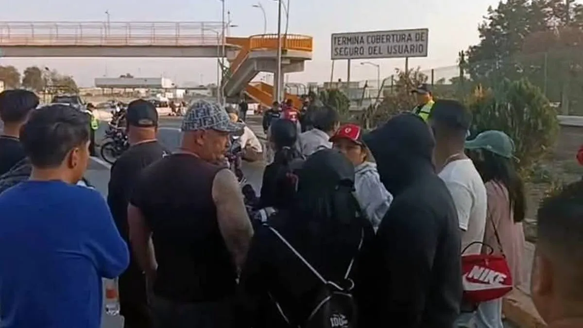 Barberos de Chalco protestan por presuntos abusos de autoridades durante operativo