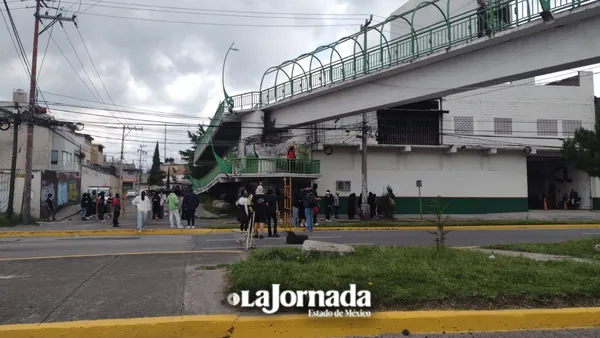 UAEMéx: Estudiantes de Humanidades bloquean Tollocan; exigen destitución de su directora