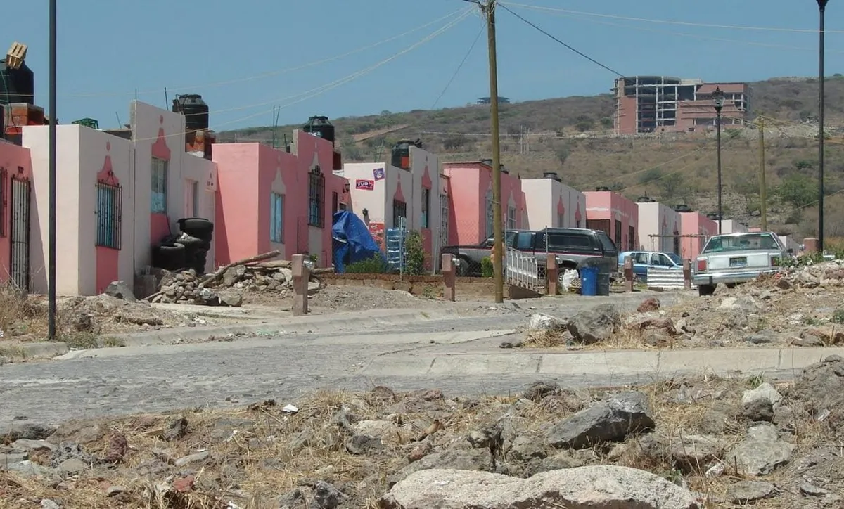 Fraccionamientos clandestinos en Texcoco son un riesgo para la población
