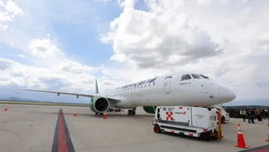 Claudia Sheinbaum rechazó la cancelación de vuelos del AIFA hacia EU y pidió respeto a la soberanía mexicana.