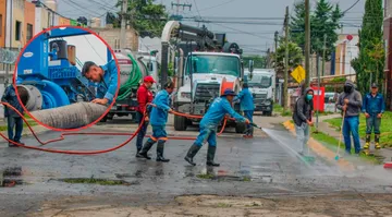 Gobierno del Edomex despliega operativo de limpieza en 10 calles de San Antonio la Isla