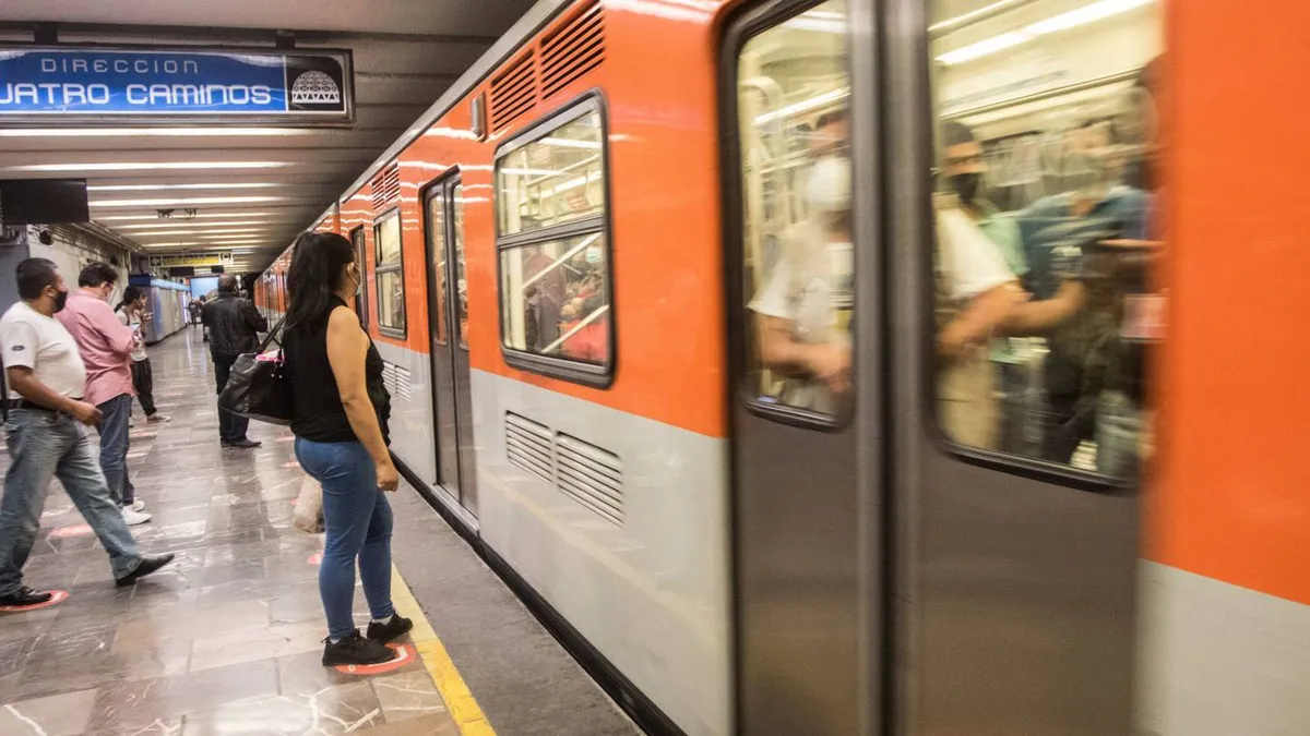 caos-en-estaciones-de-la-linea-3-del-metro