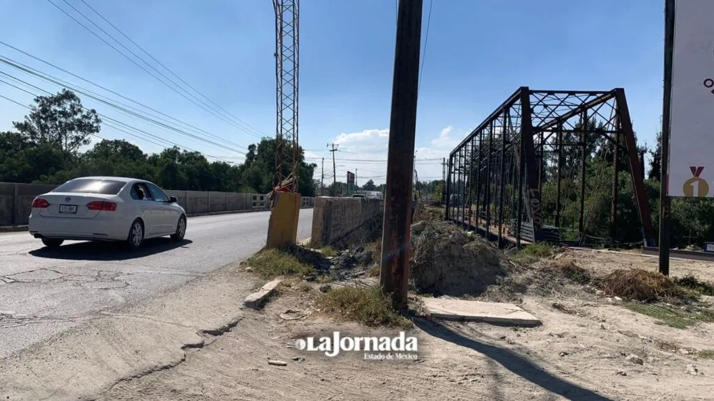 Zumpango: Rehabilitan el Puente de Fierro