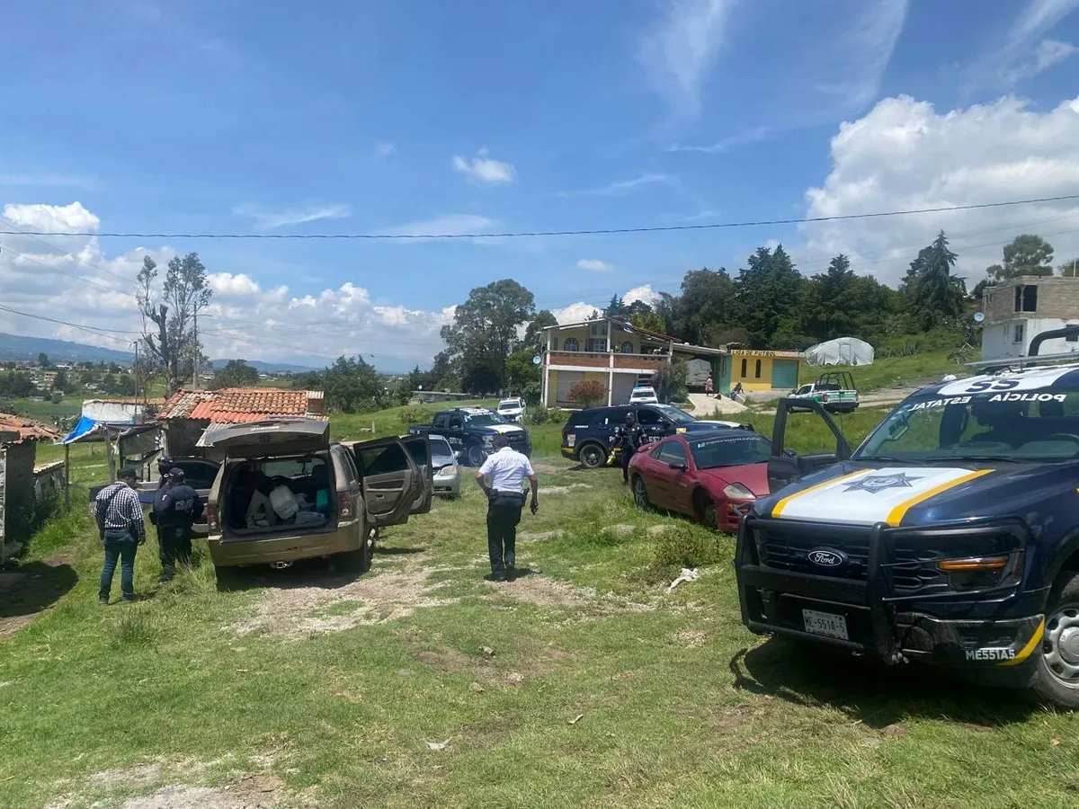 En el sitio también fueron incautados armas de fabricación casera, teléfonos celulares y diversos vehículos con reporte de robo.