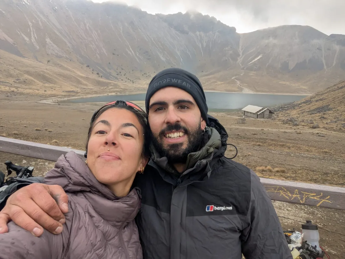 Ciclistas de Alaska viajan al Nevado de Toluca