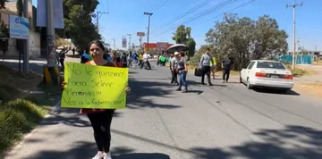 [VIDEO] Habitantes de Capulhuac exigen la destitución de la alcaldesa tras agresión a psicóloga del DIF