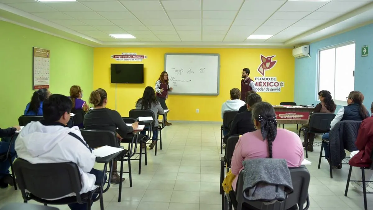 Primera Academia de Lengua de Señas Mexicana del país inicia operaciones en Edomex