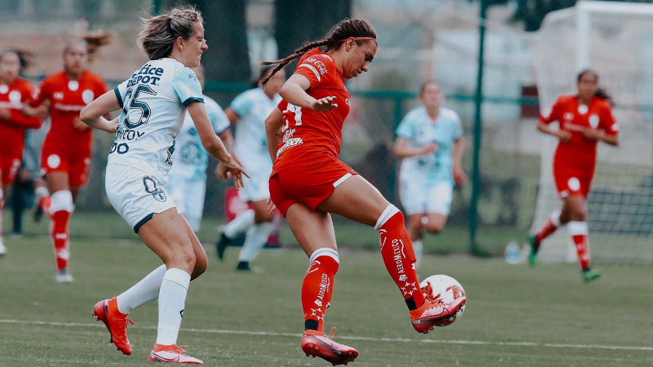 Equipo femenil de Toluca gana ante pachuca