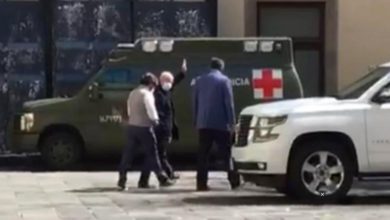 AMLO en uno de los patios de Palacio Nacional