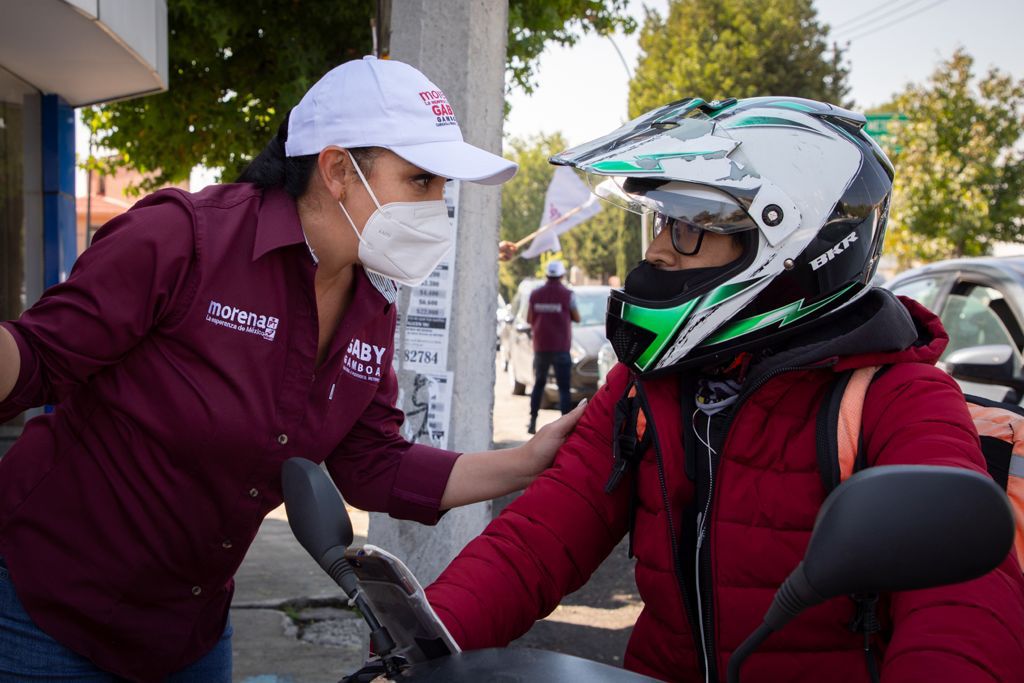 Gabriela Gamboa en recorrido por el municipio