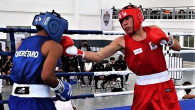 Boxeador mexiquense ganando en competencia en Unidad Deportiva de Zinacantepec