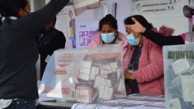 Mujeres en el conteo de votos