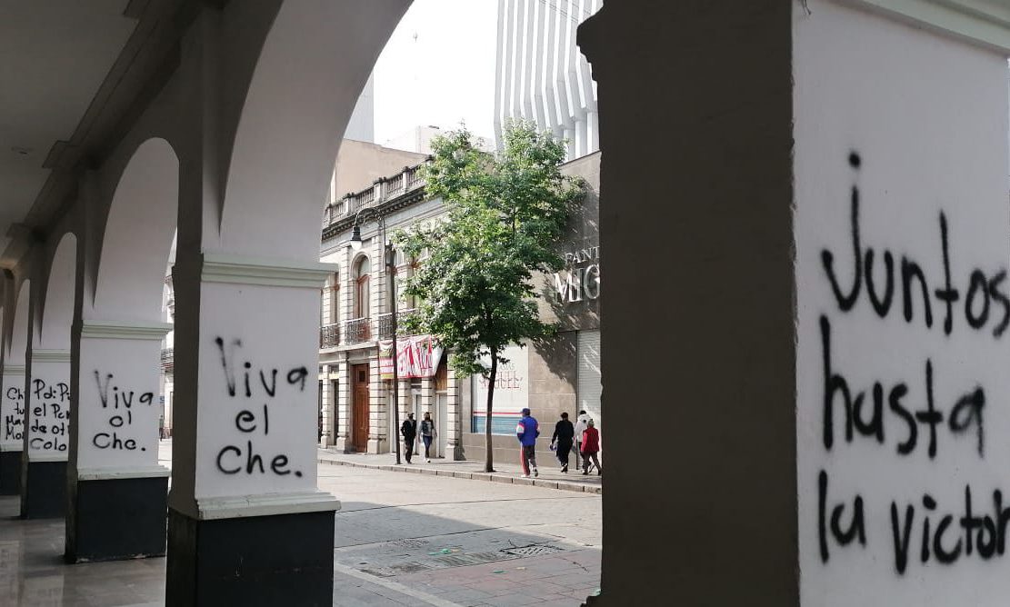 vandalizan Los Portales